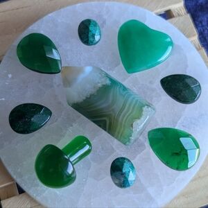 💚 Green Agate ☮️ classic Jade & Emerald Azurite Crystal mini Shroomie Jewel Pla